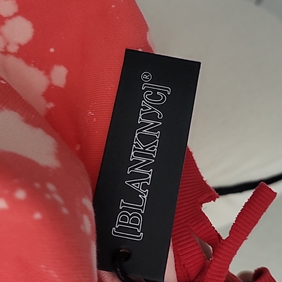 Blank NYC Crop Top Sweater Size M - Picture 14 of 16